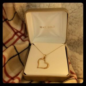 !NEVER WORN! NWT Open Heart 10k gold Necklace